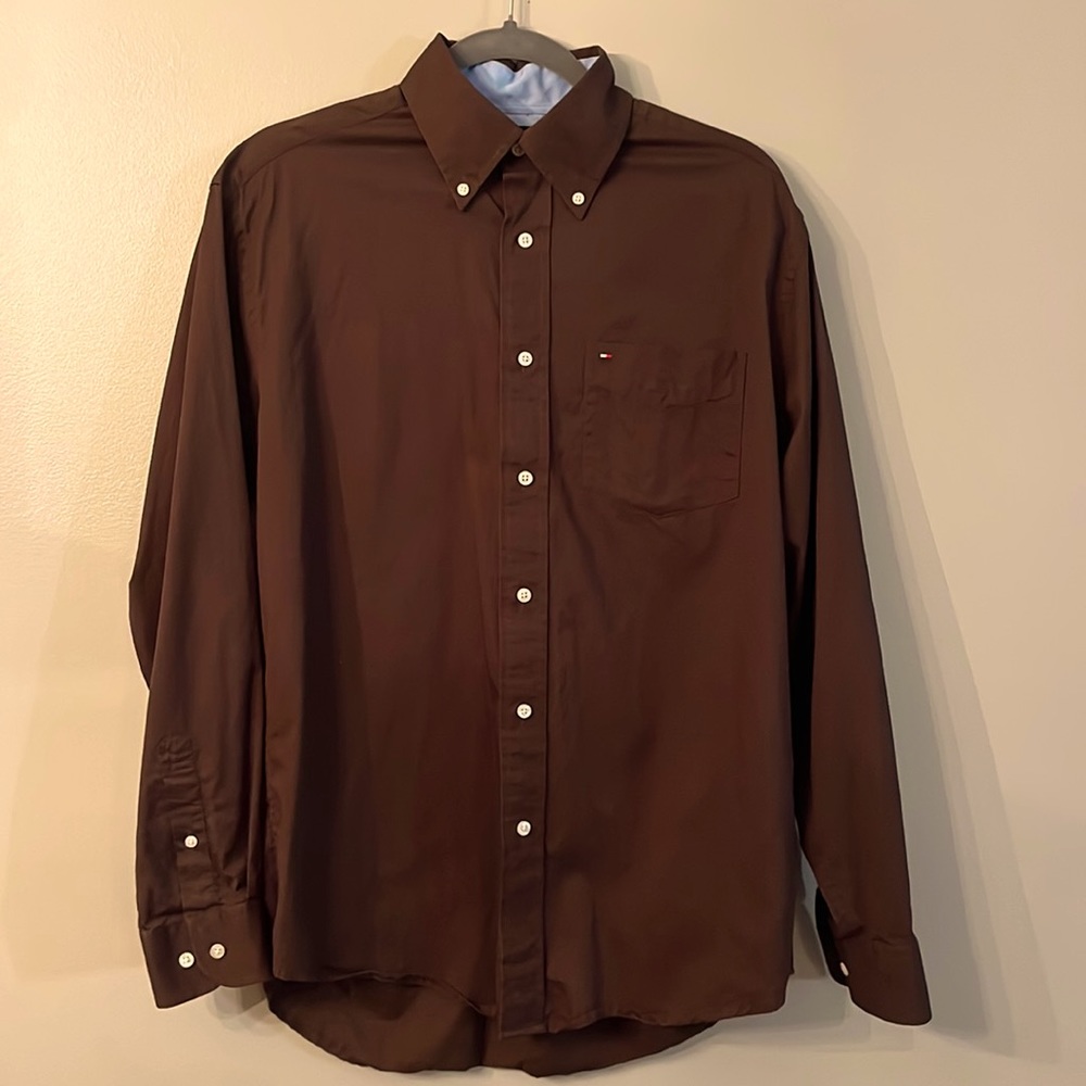 Tommy Hilfiger chocolate brown button down shirt (men’s small)